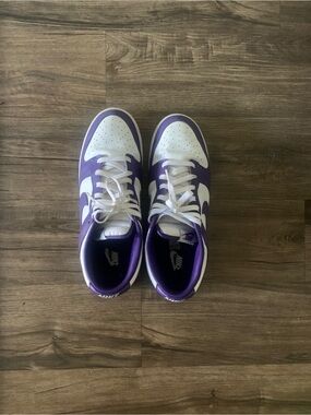 Nike Men’s White/Purple Colorblock Low Top Lace-Up Athletic Sneakers Size 12.5